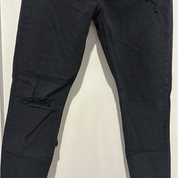 LEVIS WEDGIE ICON FIT HIGH WAIST RIPPED JEANS WITH RAW HEM - Picture 6 of 14